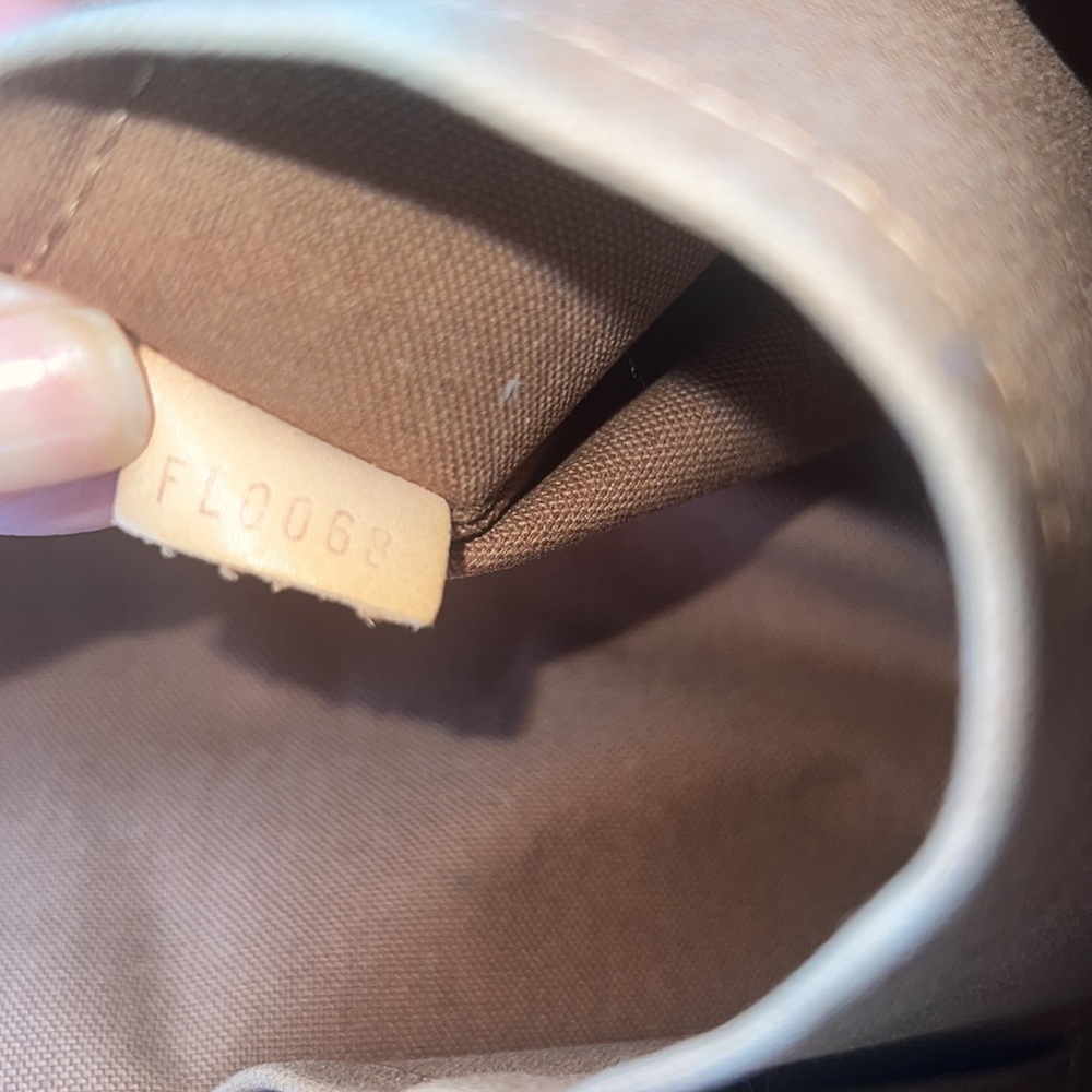 Authentic Louis Vuitton Lock It Horizontal Shoulder Bag LV Monogram Brown Tan - Picture 16 of 17